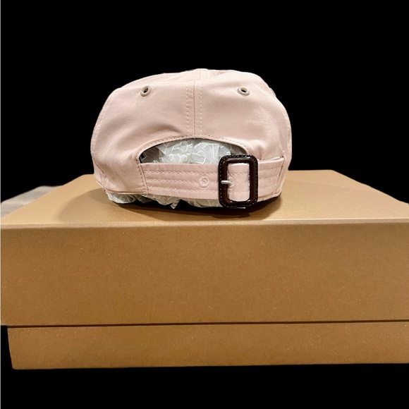 NWT Burberry TB Hat Unisex - Picture 6 of 8